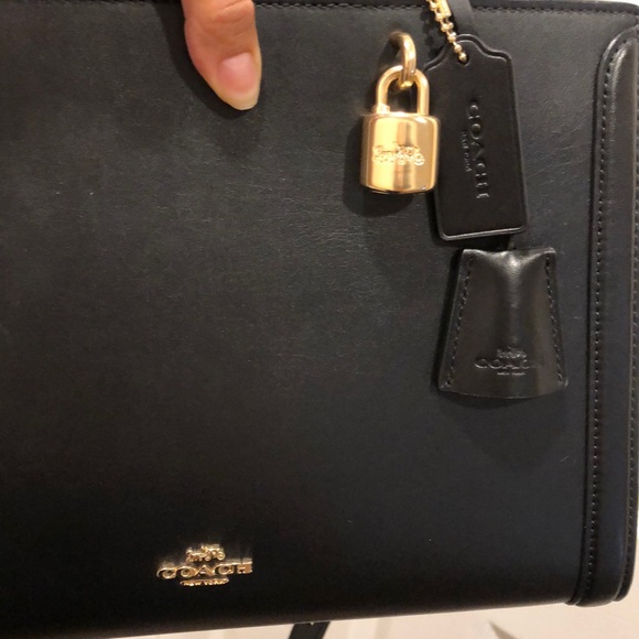 ❌SOLD❌ Coach Zoe Carryll bag/crossbody - Picture 6 of 8